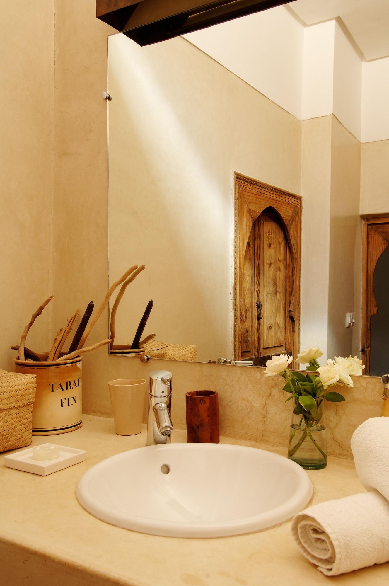 Up Riad 3*